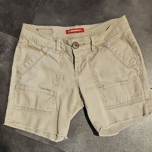 UNIONBAY Women's Beige Cargo Shorts